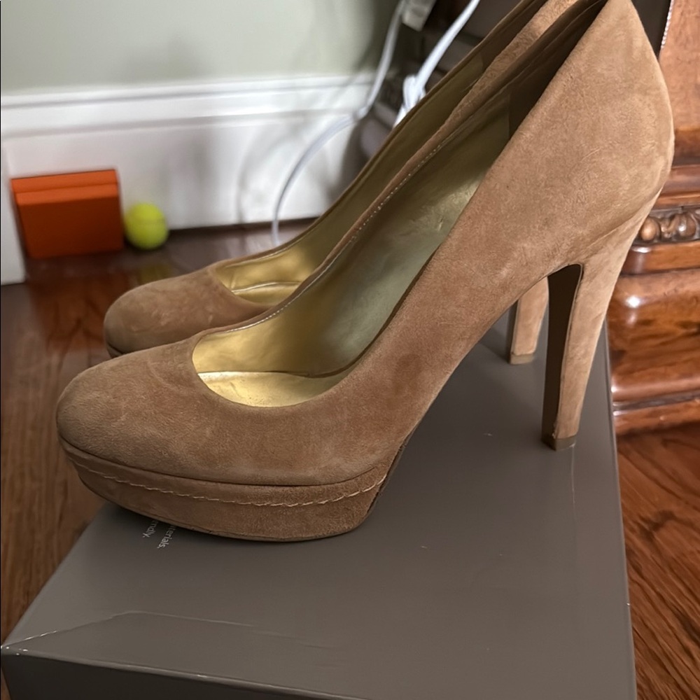 Nine West Tan Stiletto Heels Classic Pumps